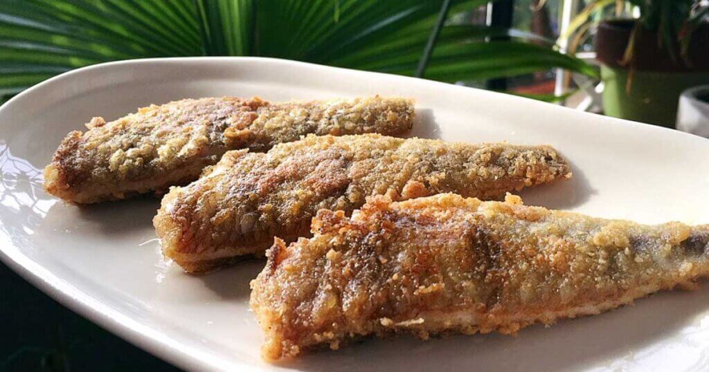 Cá nục bông tẩm bột chiên giòn