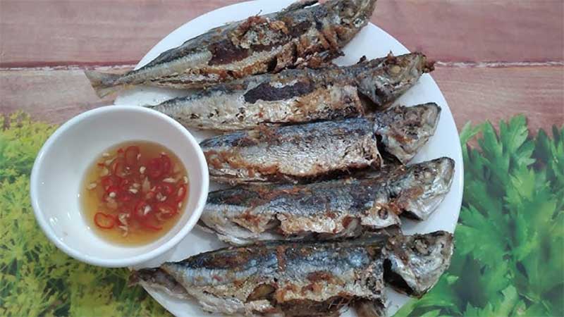 Cá nục gai size 20 con/kg chiên giòn