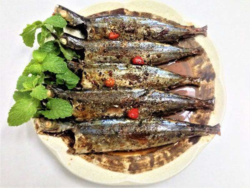 Cá nục gai size 20 con/kg kho tiêu