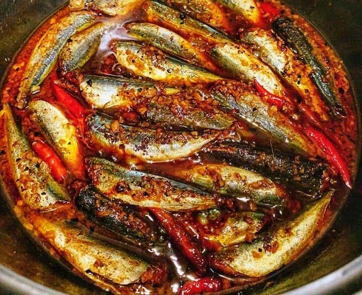 Cá nục gai kho tiêu