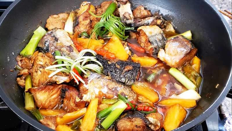 Hướng Dẫn Nấu Món Cá Nục Kho Thơm Cho Bếp Ăn Gia Đình