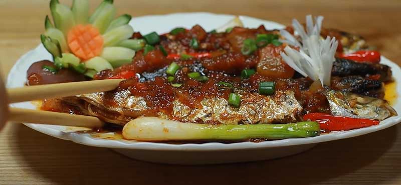 Cá nục sốt cà chua